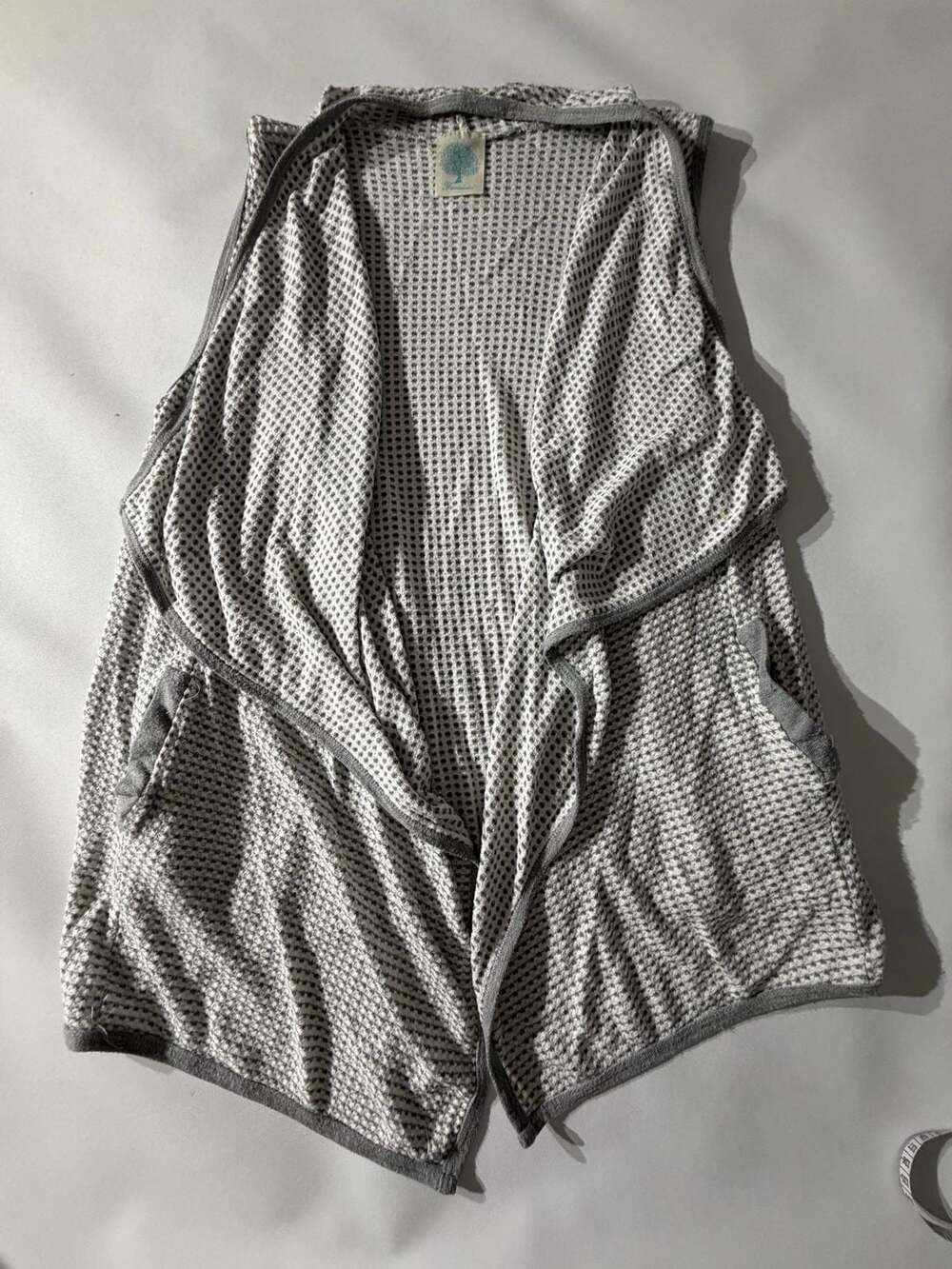 Freeloader S Gray White Waffle Knit Sleeveless Cardigan Vest Open Front Boho $24